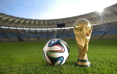 世界杯比赛中心-钢铁防线的新变奏，世界杯防守型球队的战术革新与阵容求变
